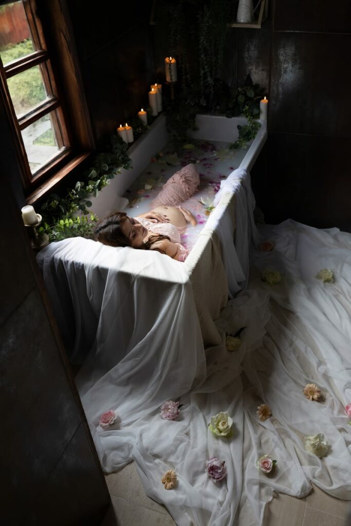Photographe pour Séance Bain de Lait à Marseille - séance photo de grossesse